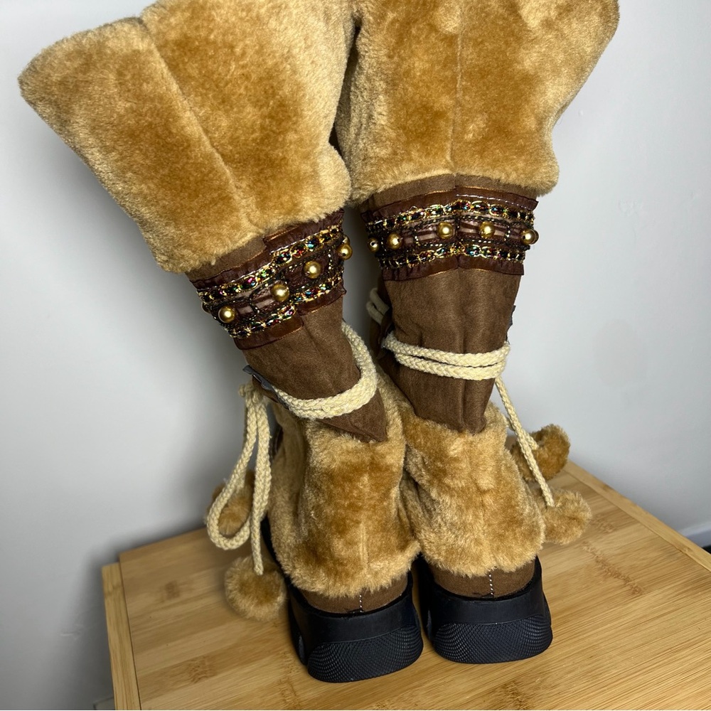 Amazon women’s Boots 7 Faux Fur Winter Brown warm comfy Contemporary Bohemian - Picture 3 of 6